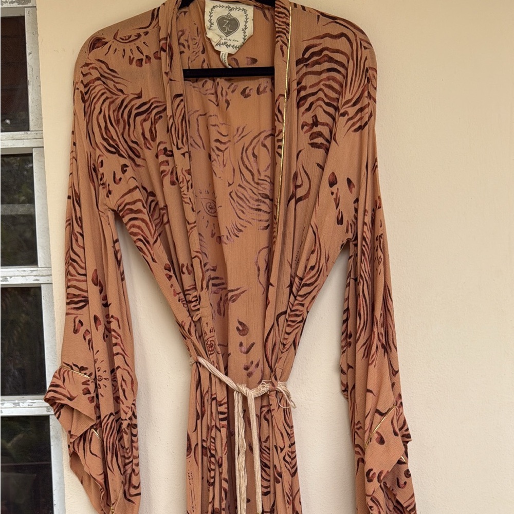 Women's Tan Animal Print Robe